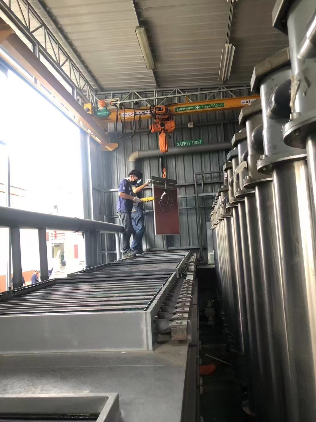 Hydrometallurgical antimony smelting equipment