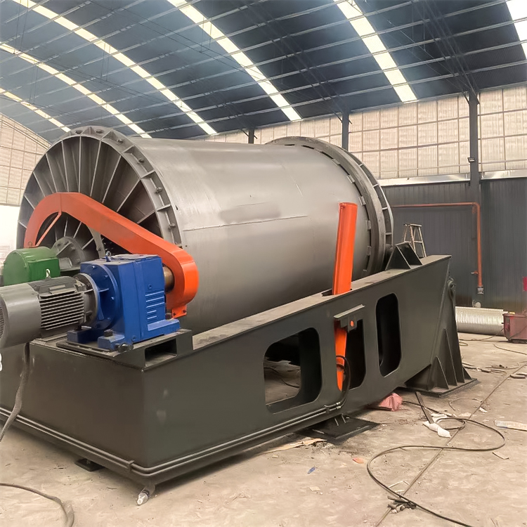 Tilting copper smelting furnace