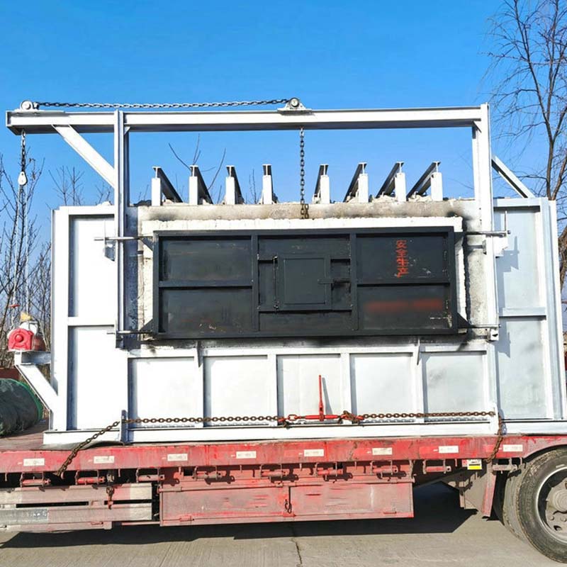 Regenerative rectangular aluminum melting furnace