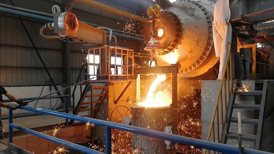 Aluminum melting rotary furnace